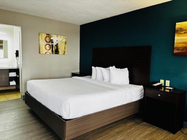 Motel Western Tree 3*