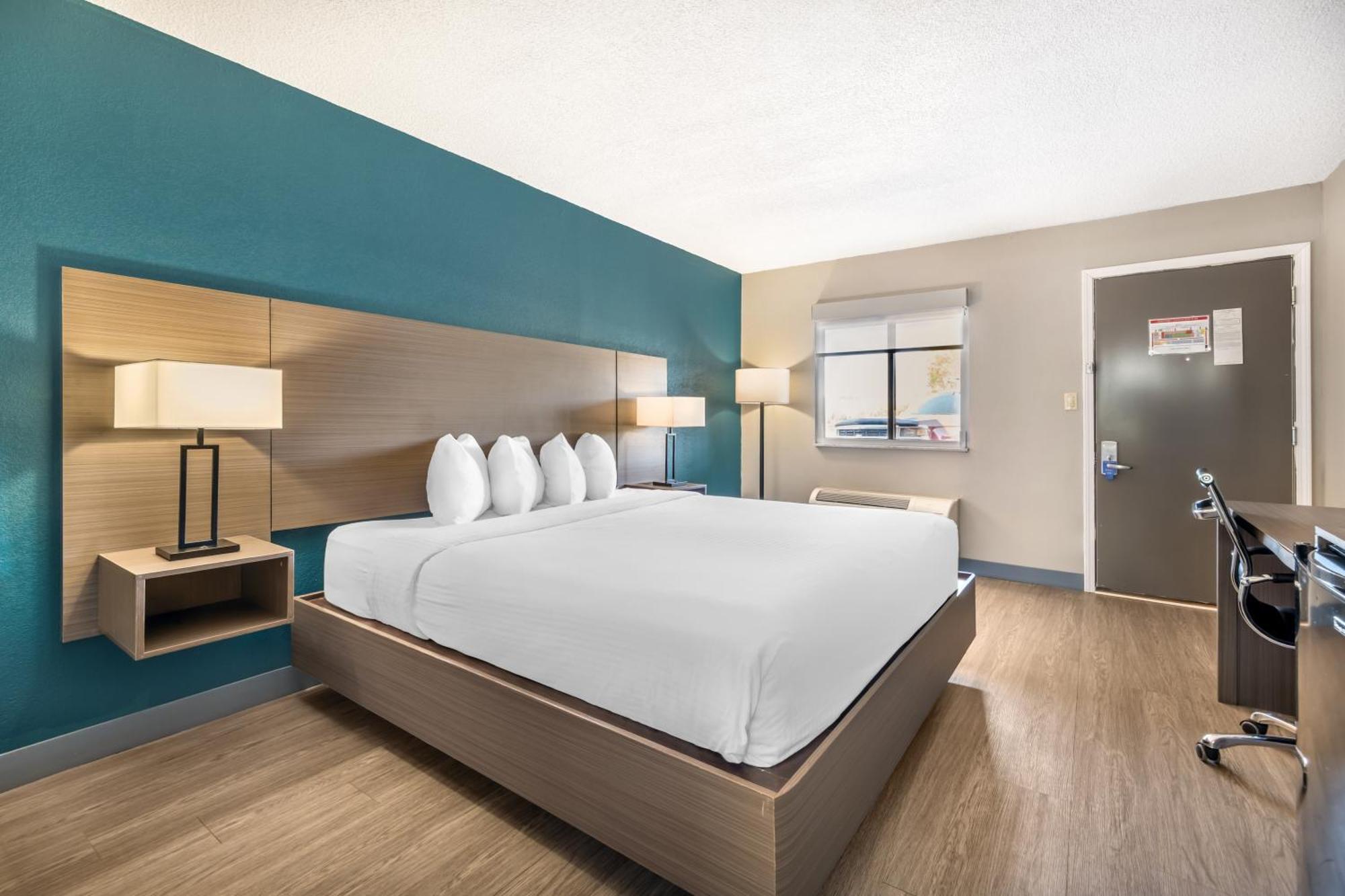 Western Tree Motel 3*